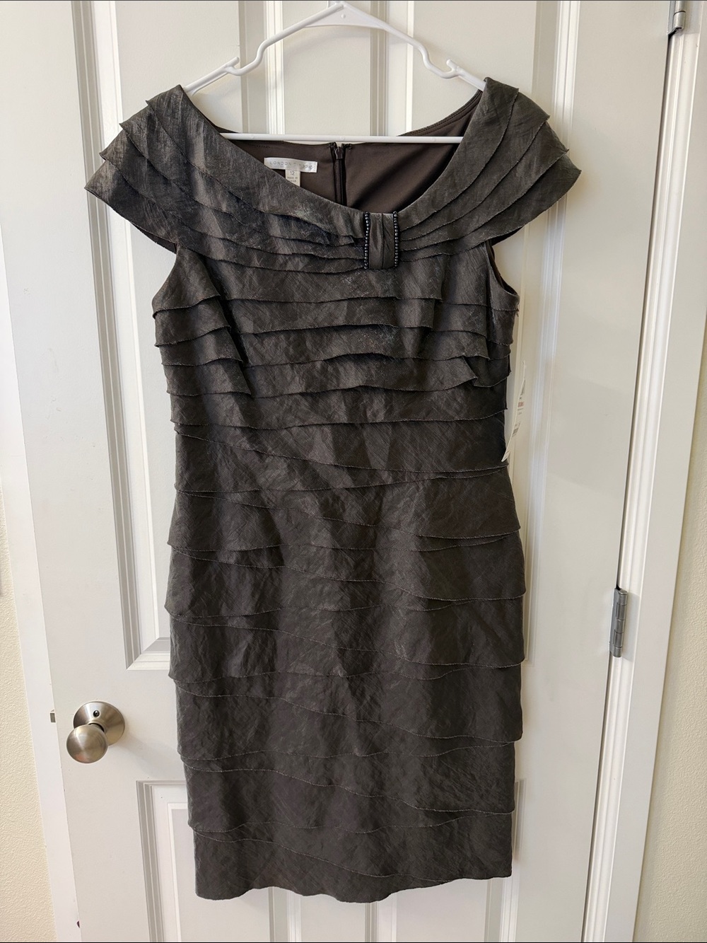 London Times Layered Midi Dress in Charcoal